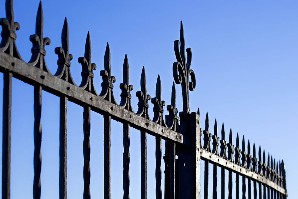 How to Choose the Most Secure Fence for Your Home Security Gate Blog